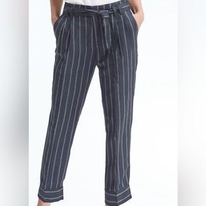 Banana Republic Avery-fit linen blend Capri pants, size 0.